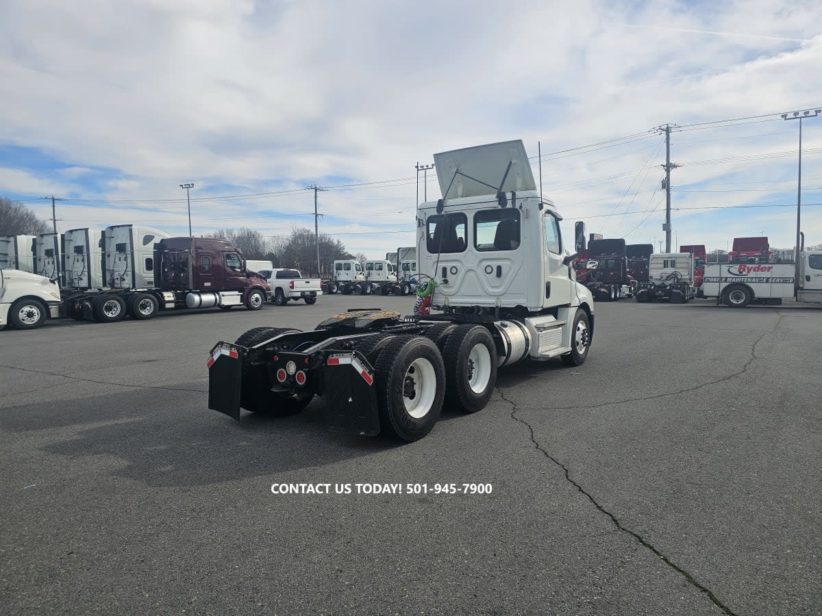 2019 Freightliner - image 4