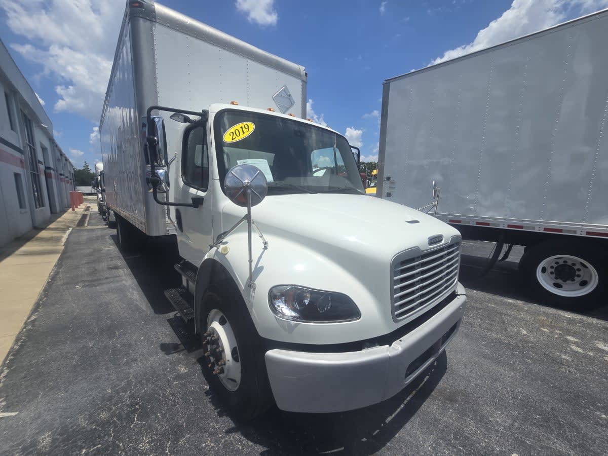 2019 Freightliner M2 106 867493