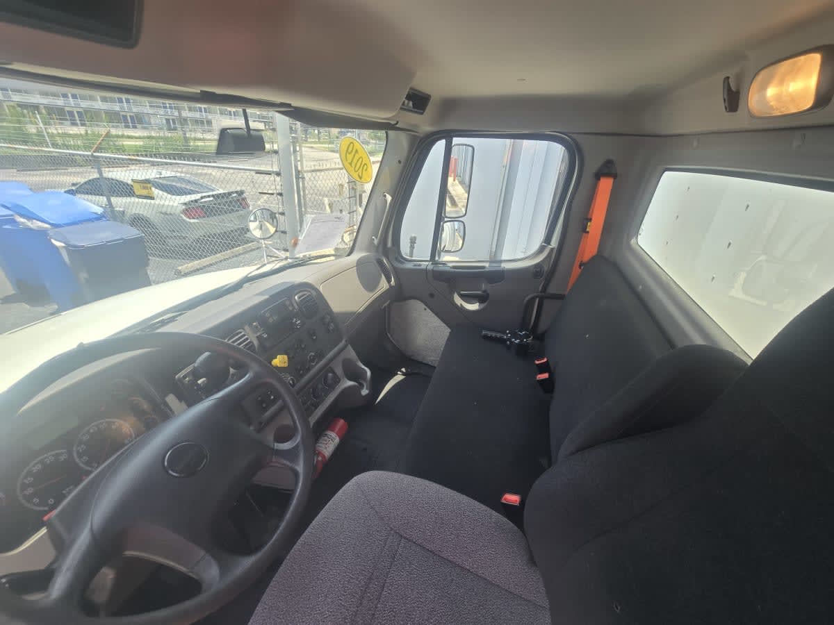 2019 Freightliner M2 106 867493