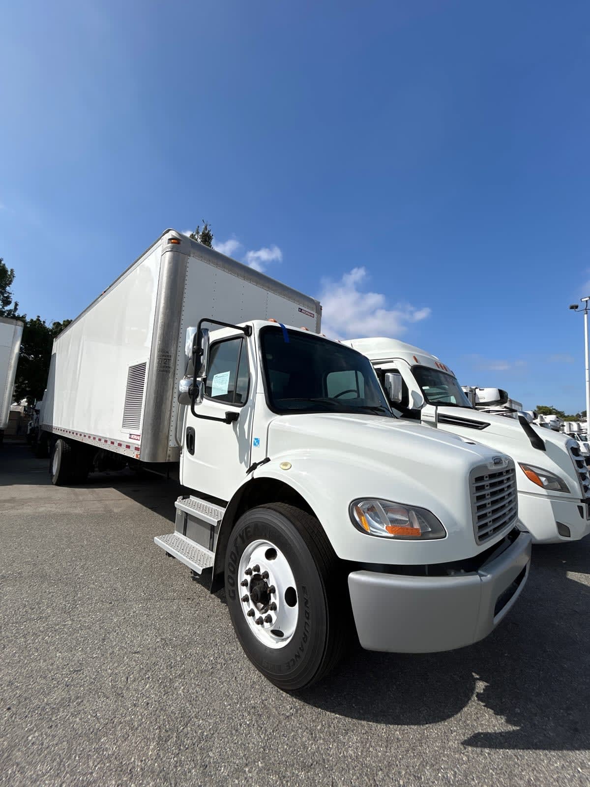 2019 Freightliner M2 106 867523