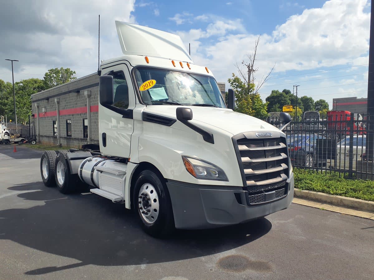 2019 Freightliner/Mercedes NEW CASCADIA PX12664 867525