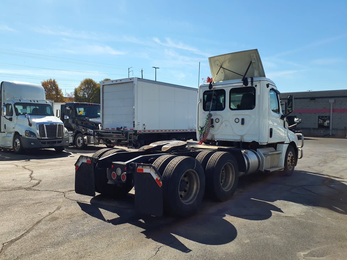 2019 Freightliner - image 4