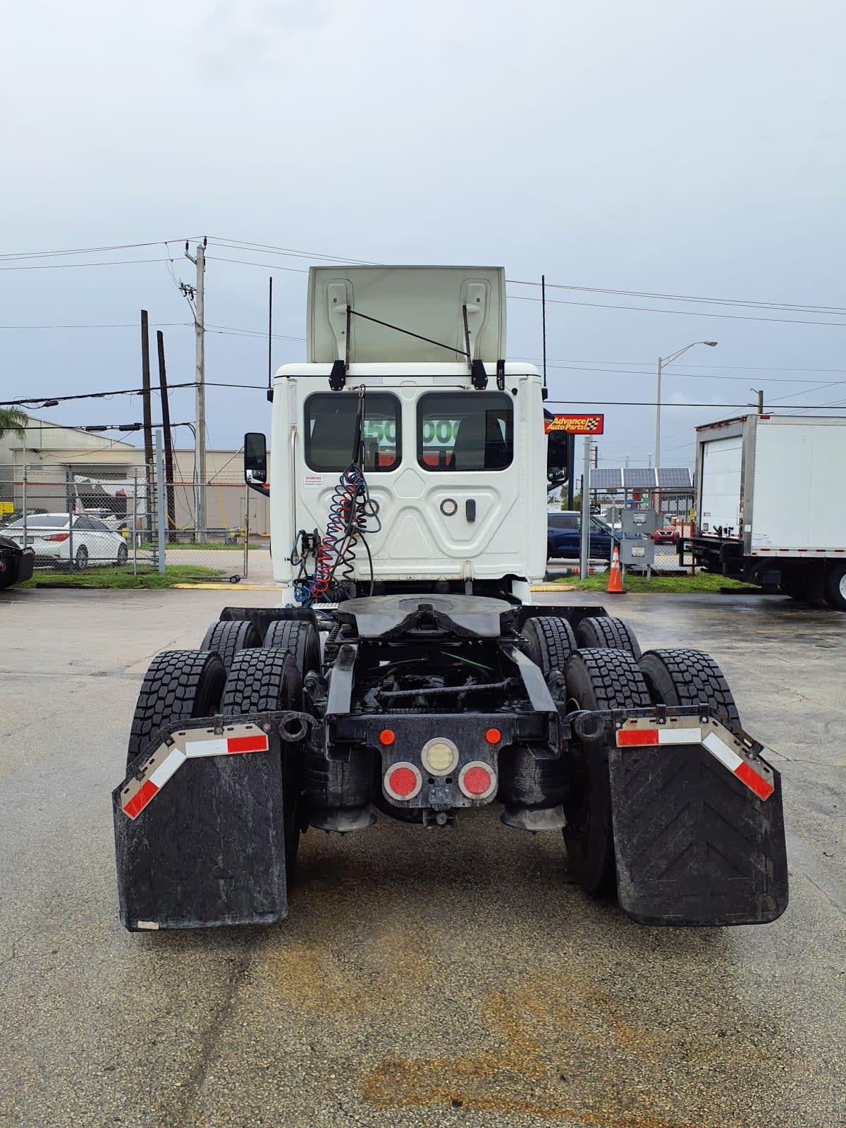 2019 Freightliner Cascadia in Miami, FL — photo 5