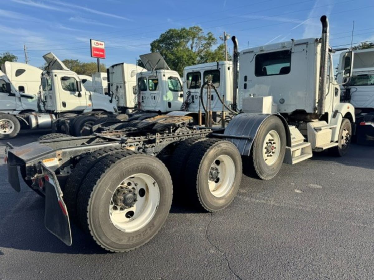 2019 Freightliner 122SD in Jacksonville, FL — photo 8