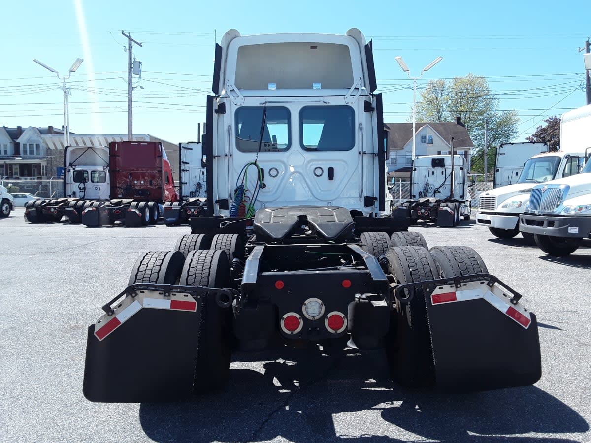 2019 Freightliner/Mercedes CASCADIA 125 867572