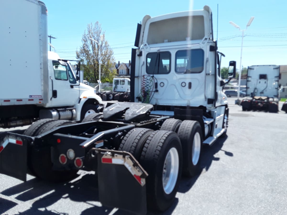 2019 Freightliner/Mercedes CASCADIA 125 867574