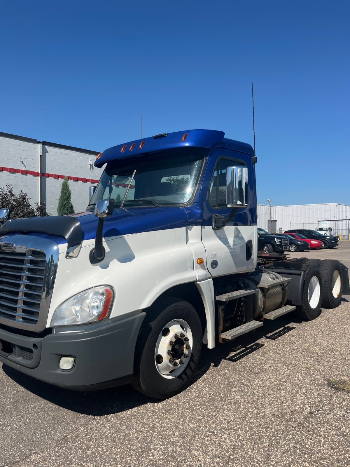 2019 Freightliner Cascadia in Minneapolis, MN