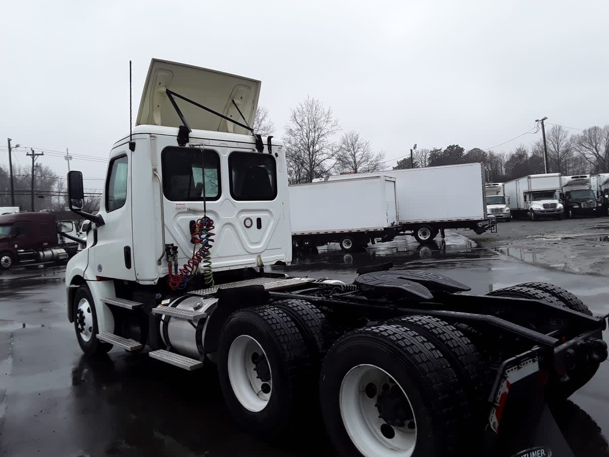2019 Freightliner - image 6