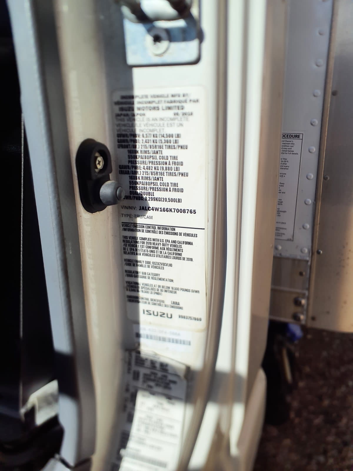 2019 Isuzu NPR - image 12