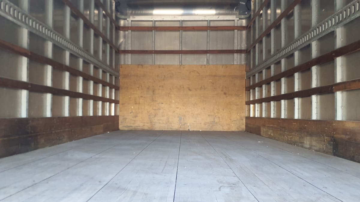2019 Isuzu NPR HD 867711