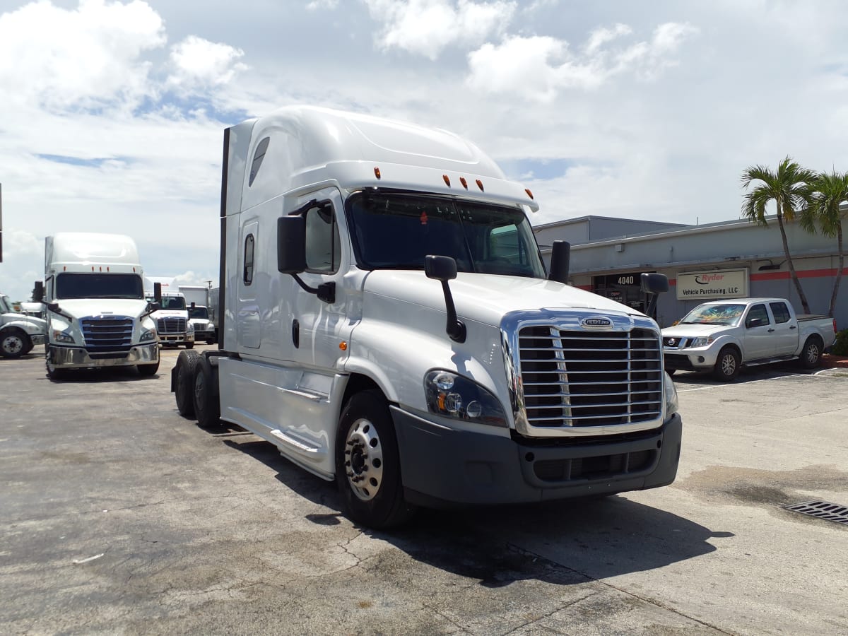 2019 Freightliner/Mercedes CASCADIA 125 867921