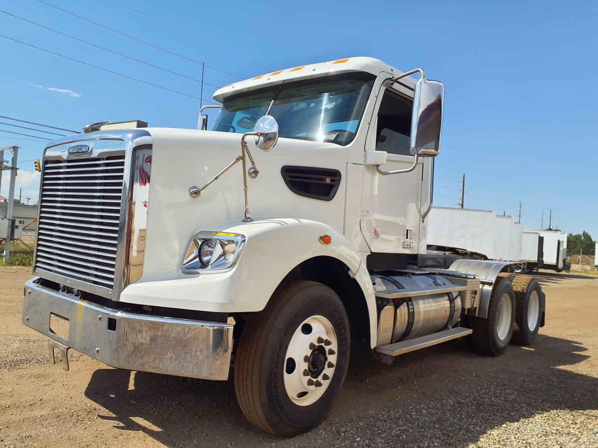 2019 Freightliner 122SD - image 1