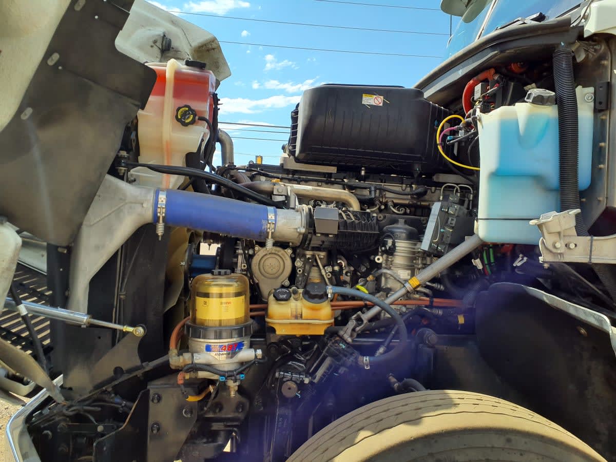 2019 Freightliner 122SD - image 8