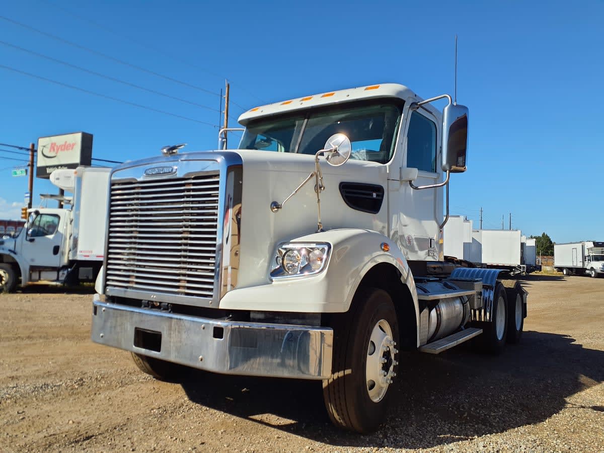 2019 Freightliner 122SD - image 1