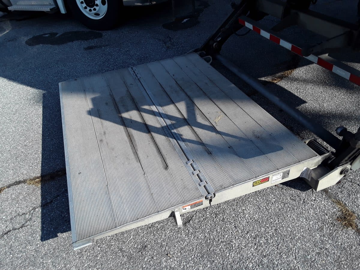 2019 Freightliner/Mercedes M2 106 867951