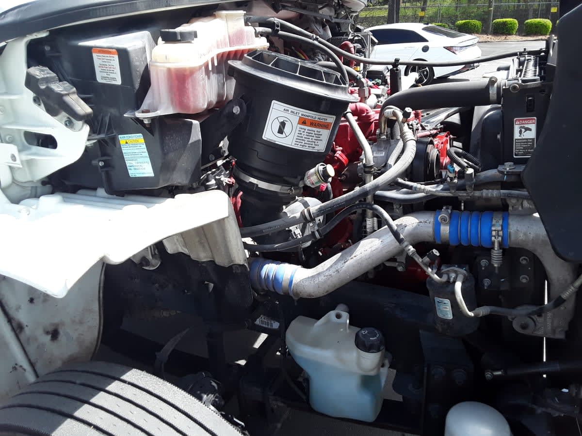 2019 Freightliner M2 106 - image 11