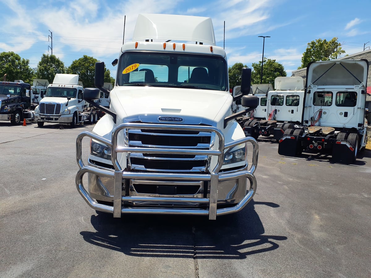 2019 Freightliner/Mercedes NEW CASCADIA PX12664 868007