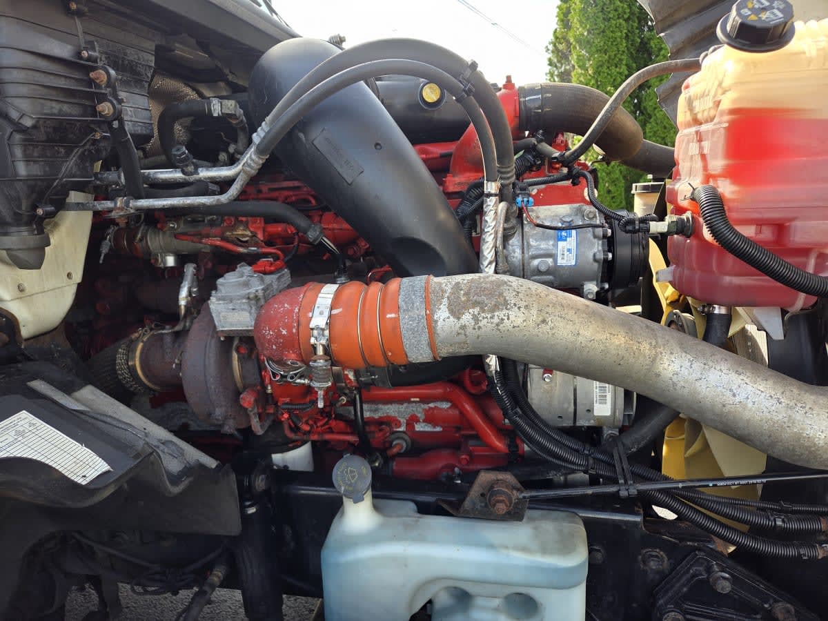 2019 Navistar International LT625 DAYCAB T/A 868030