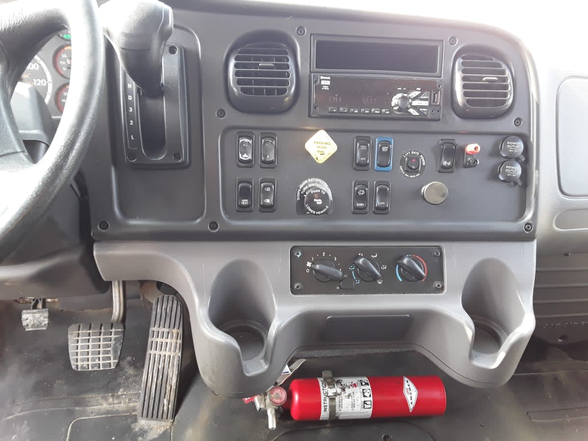 2019 Freightliner/Mercedes M2 106 868052