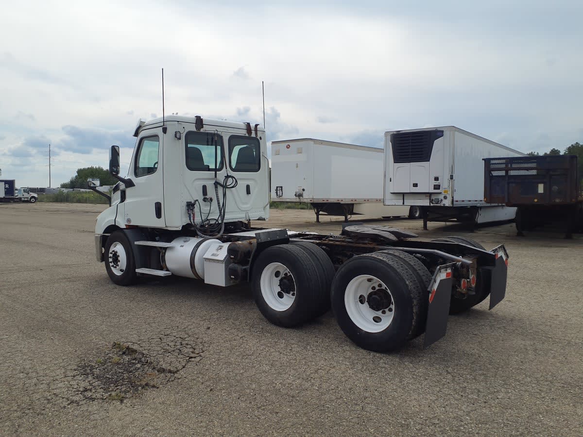 2019 Freightliner Cascadia in Wayland, MI — photo 6