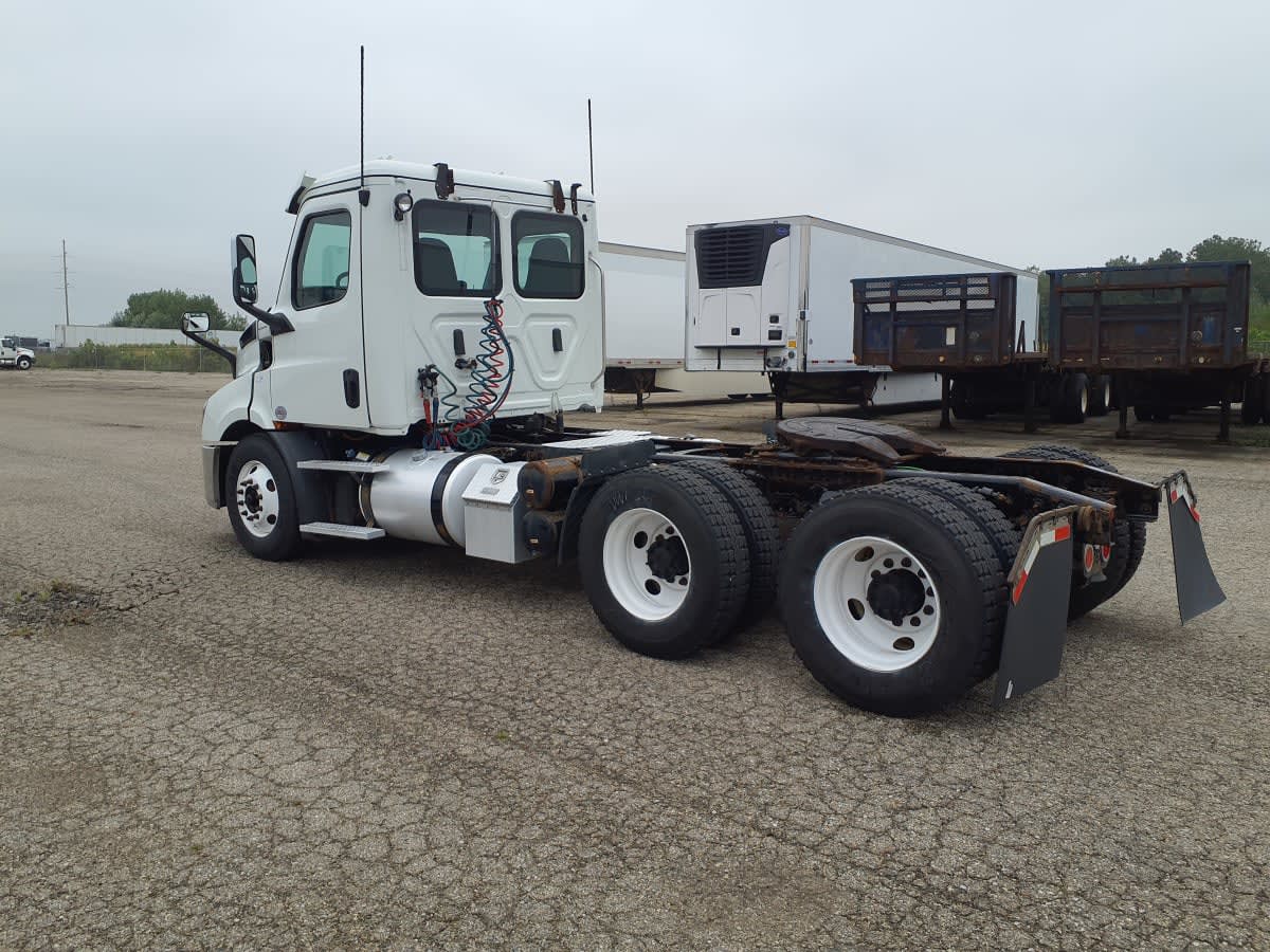 2019 Freightliner Cascadia in Wayland, MI — photo 6