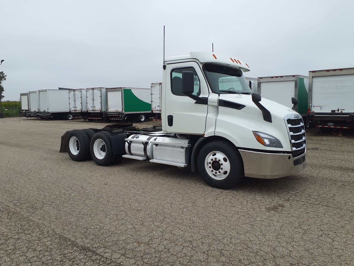 2019 Freightliner Cascadia in Wayland, MI — photo 3