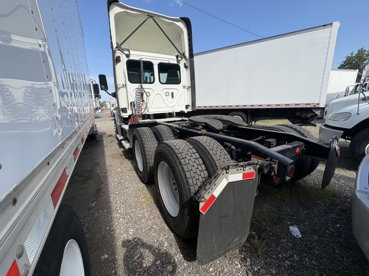 2019 Freightliner Cascadia in Ashland, VA — photo 6