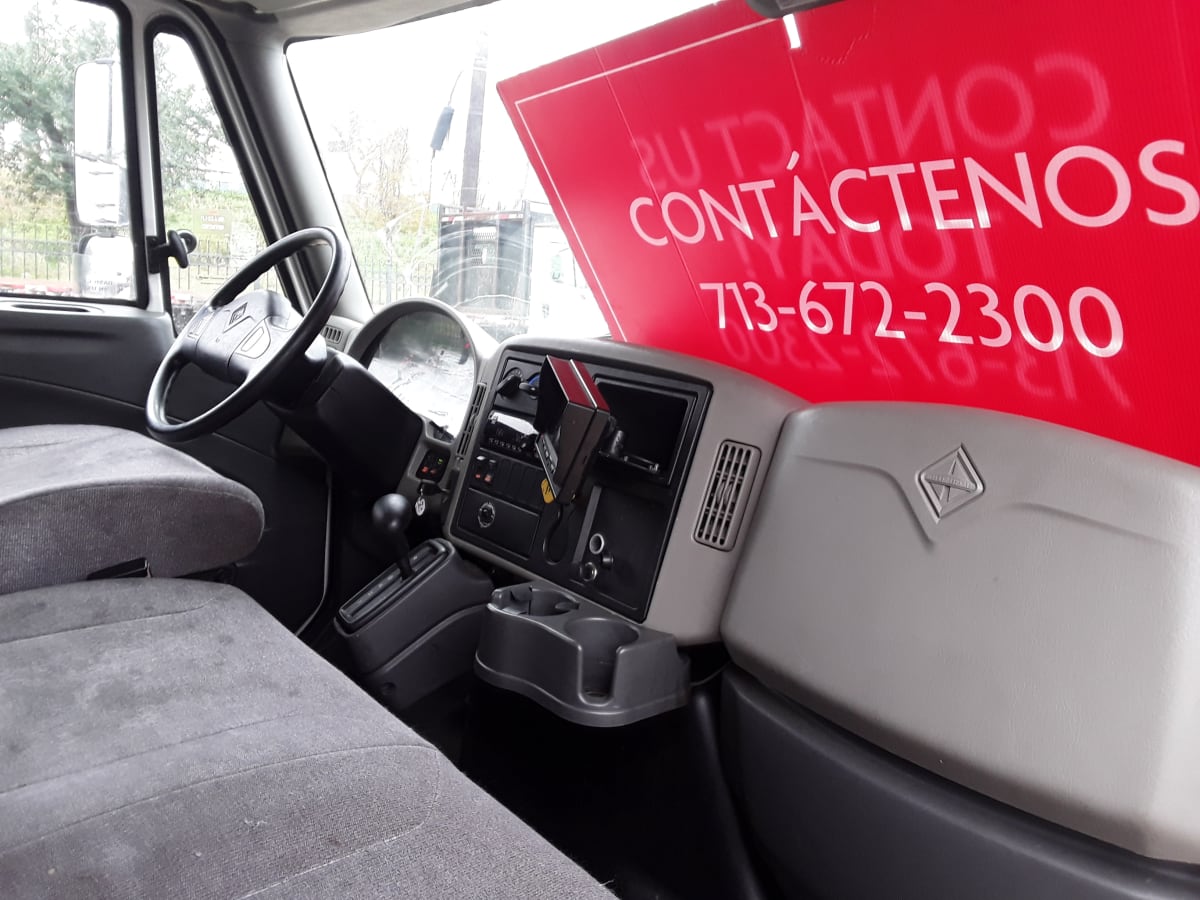 2019 Navistar International 4300 868176