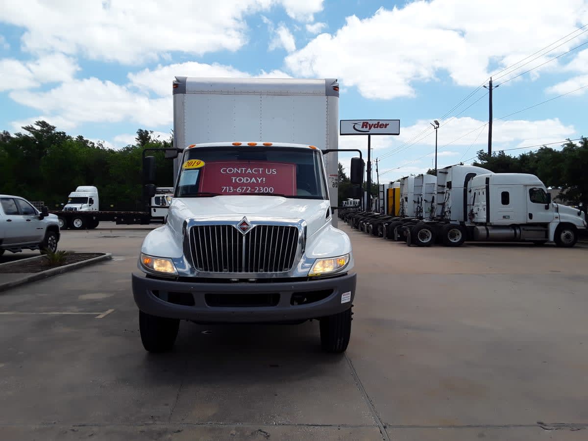 2019 Navistar International 4300 868177
