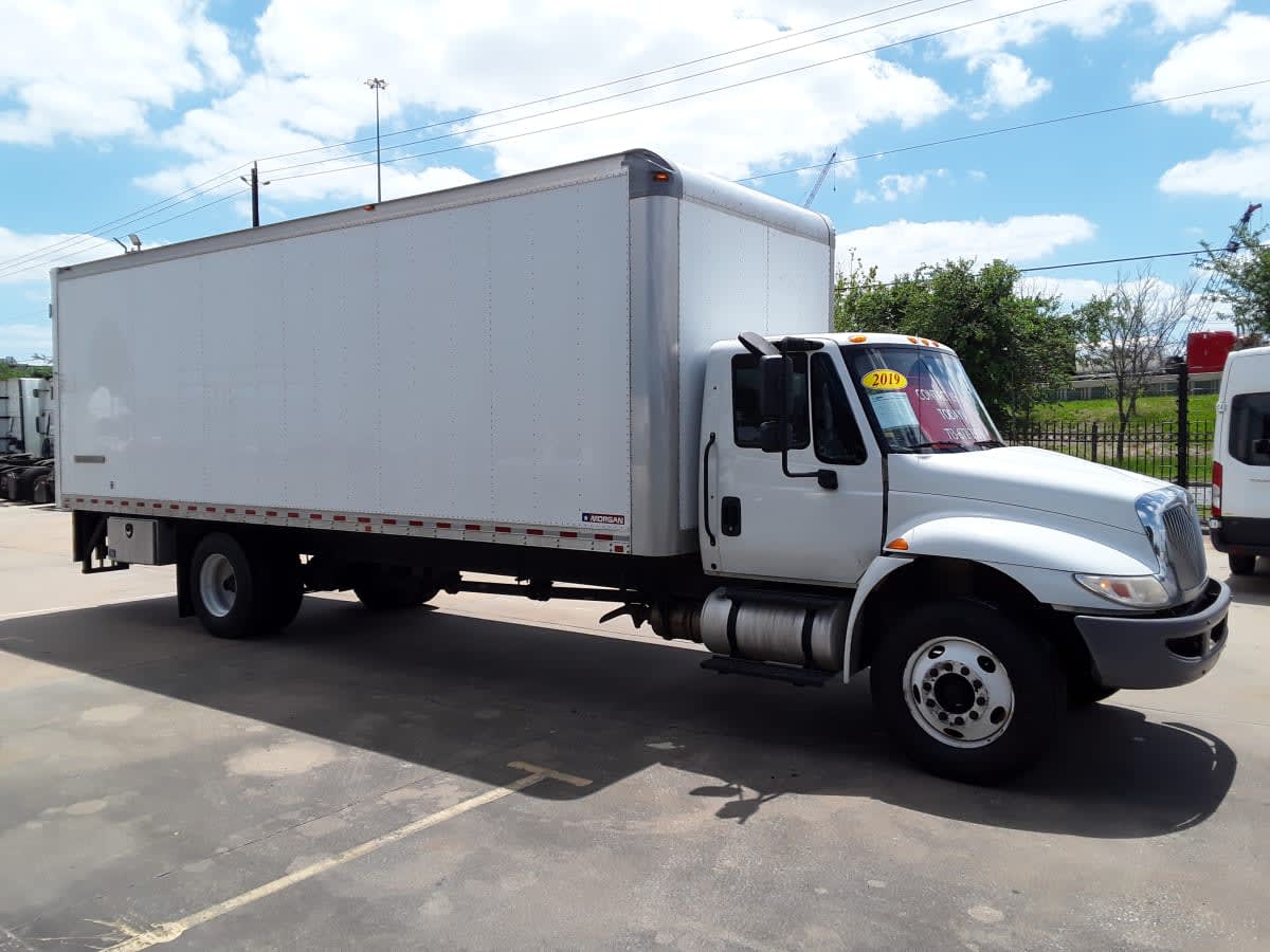 2019 Navistar International 4300 868177