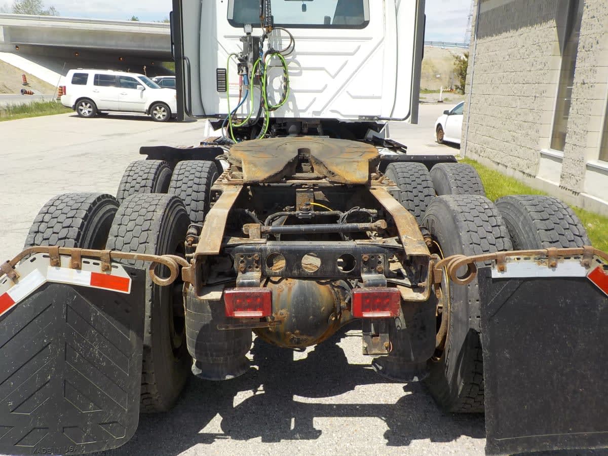 2019 Navistar International LT625 DAYCAB T/A 868240