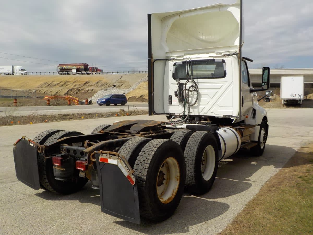 2019 Navistar International LT625 DAYCAB T/A 868244