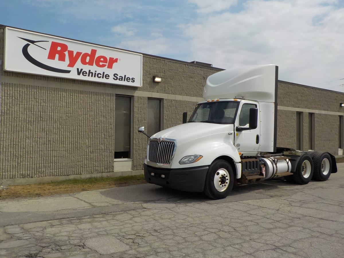 2019 Navistar International LT625 DAYCAB T/A 868244