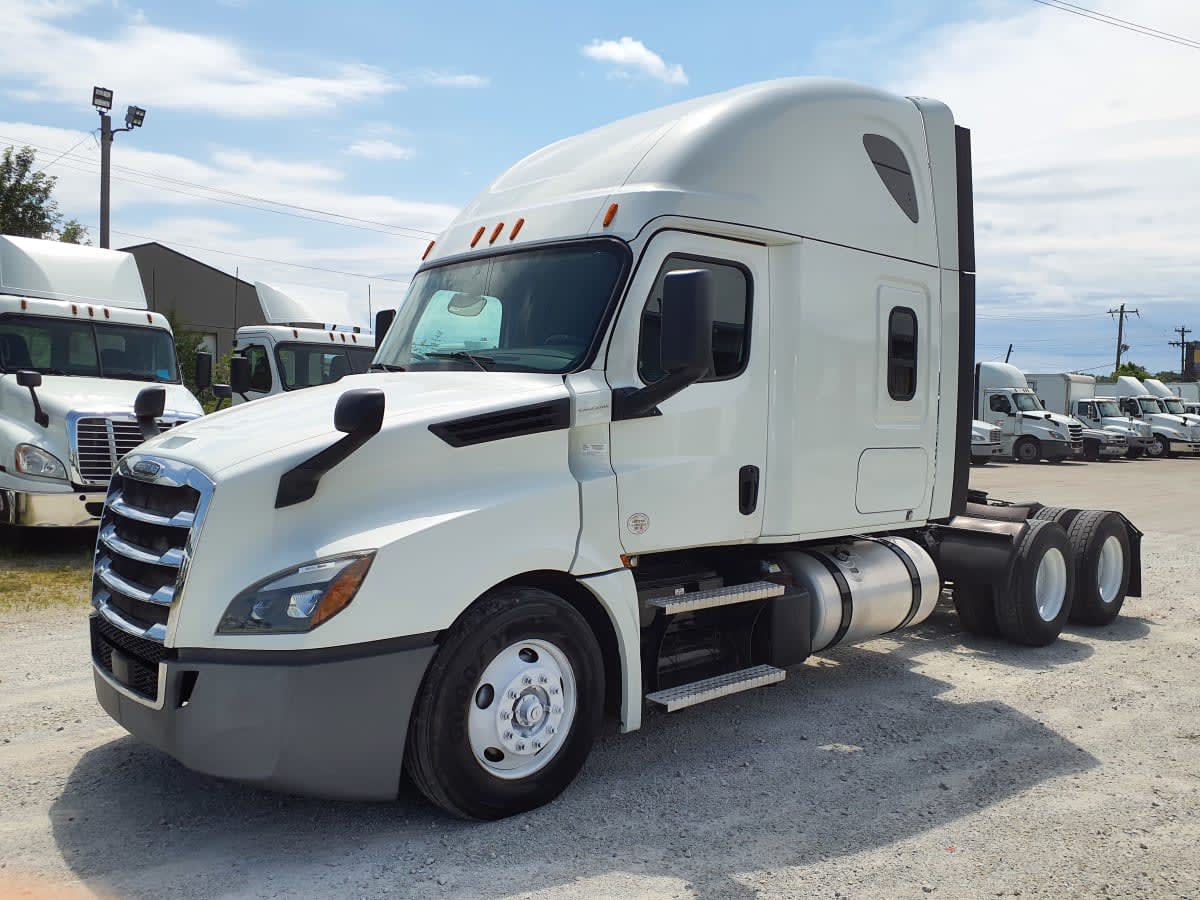 2019 Freightliner Cascadia in Indianapolis, IN