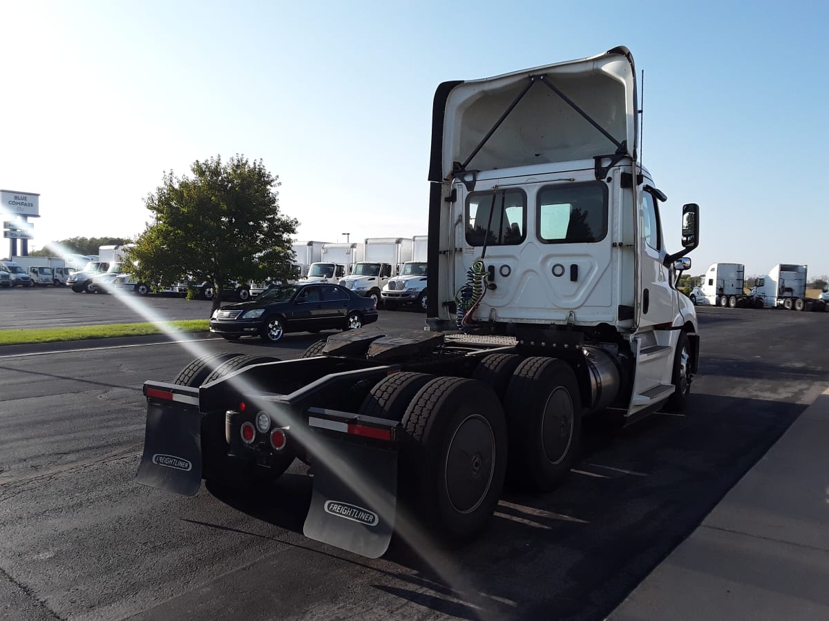 2019 Freightliner/Mercedes NEW CASCADIA PX12664 868597