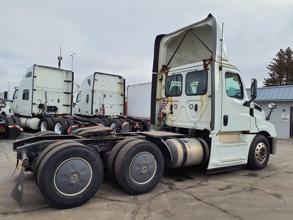 2019 Freightliner/Mercedes NEW CASCADIA PX12664 868602