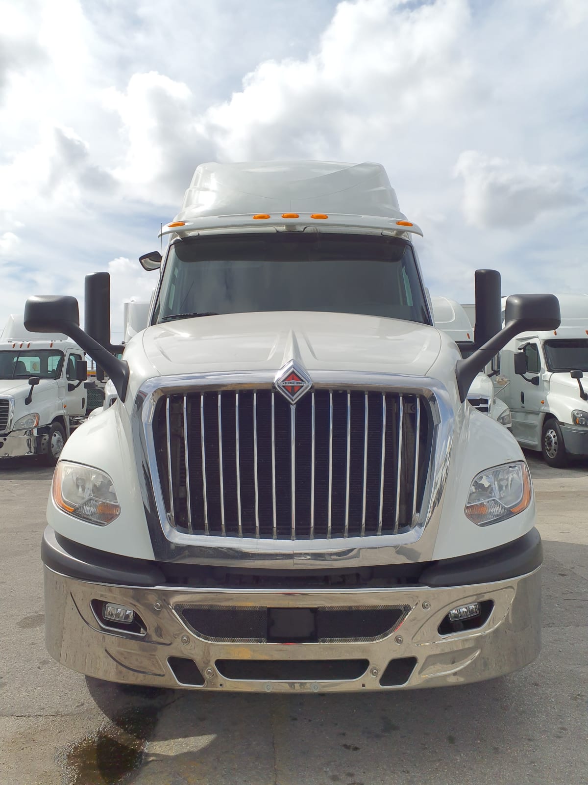 2019 Navistar International LT625 SLPR CAB 868638