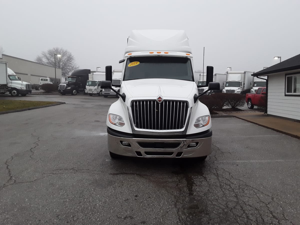 2019 Navistar International LT625 SLPR CAB 868641