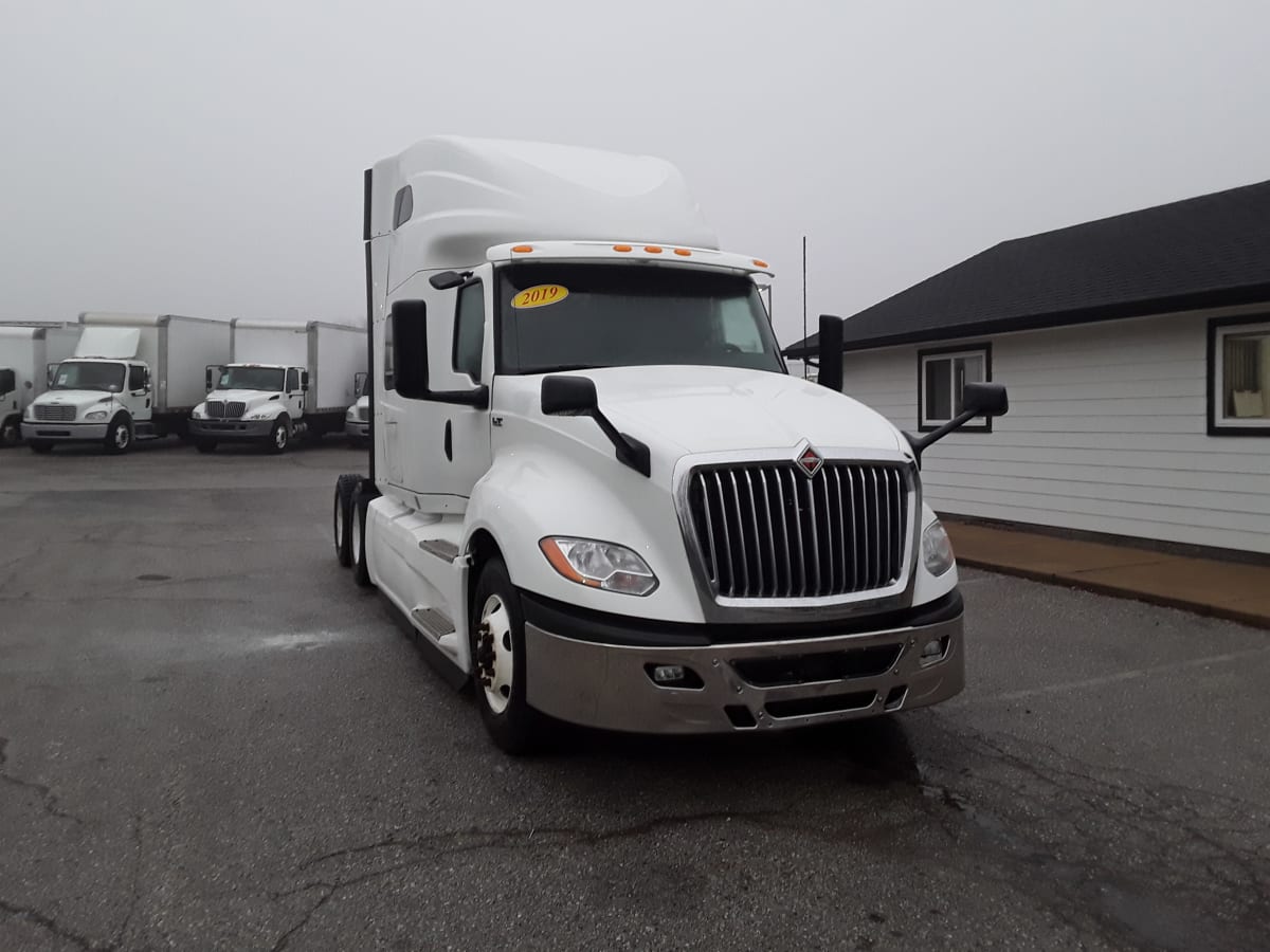 2019 Navistar International LT625 SLPR CAB 868641