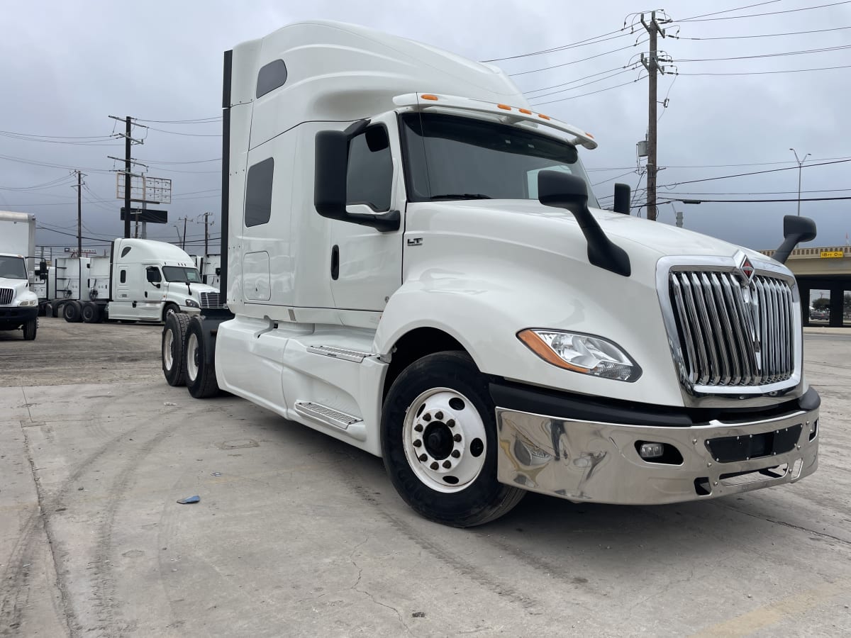 2019 Navistar International LT625 SLPR CAB 868642