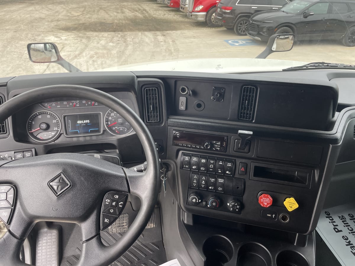 2019 Navistar International LT625 SLPR CAB 868642