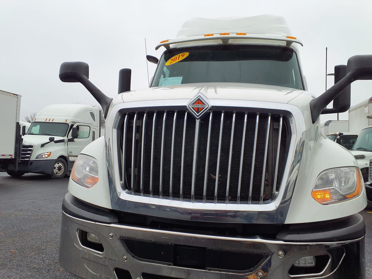 2019 Navistar International LT625 SLPR CAB 868646