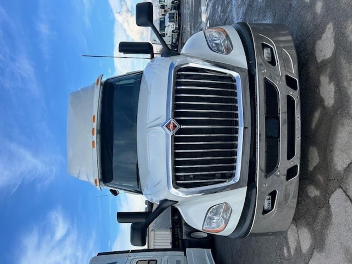 2019 Navistar International LT625 SLPR CAB 868661