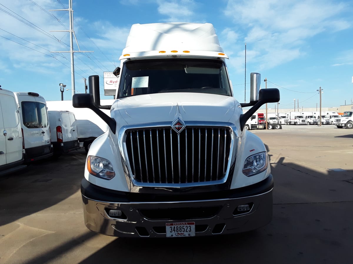 2019 Navistar International LT625 SLPR CAB 868662