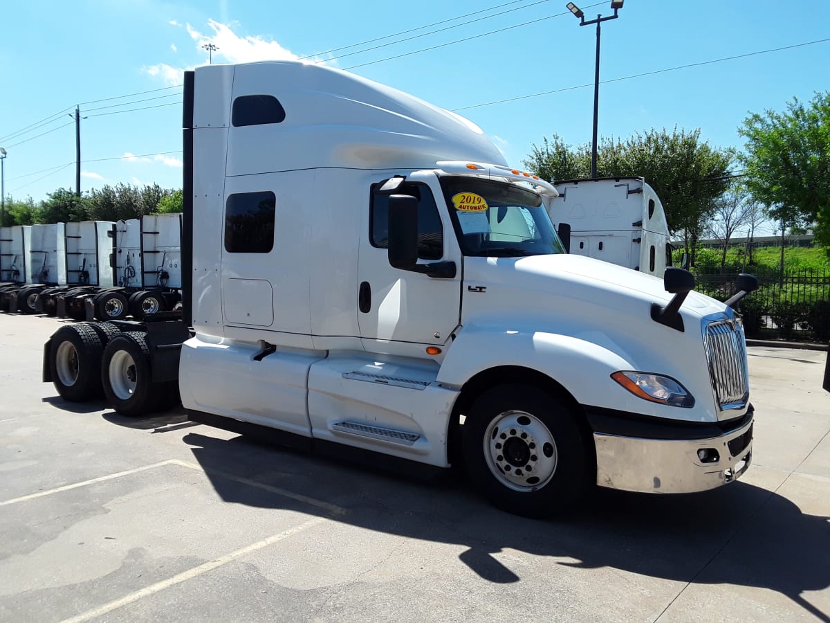 2019 Navistar International LT625 SLPR CAB 868720