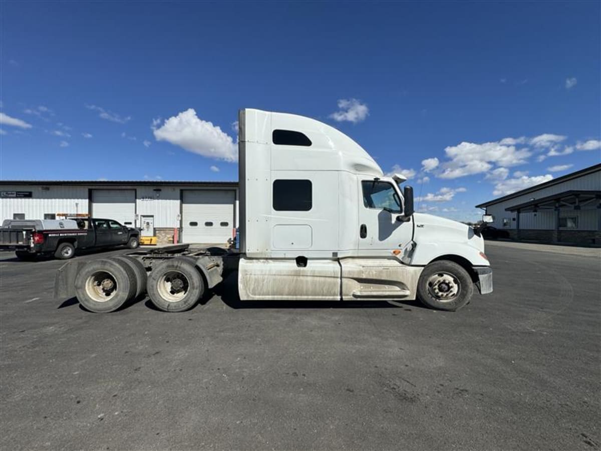 2019 Navistar International LT625 SLPR CAB 868744