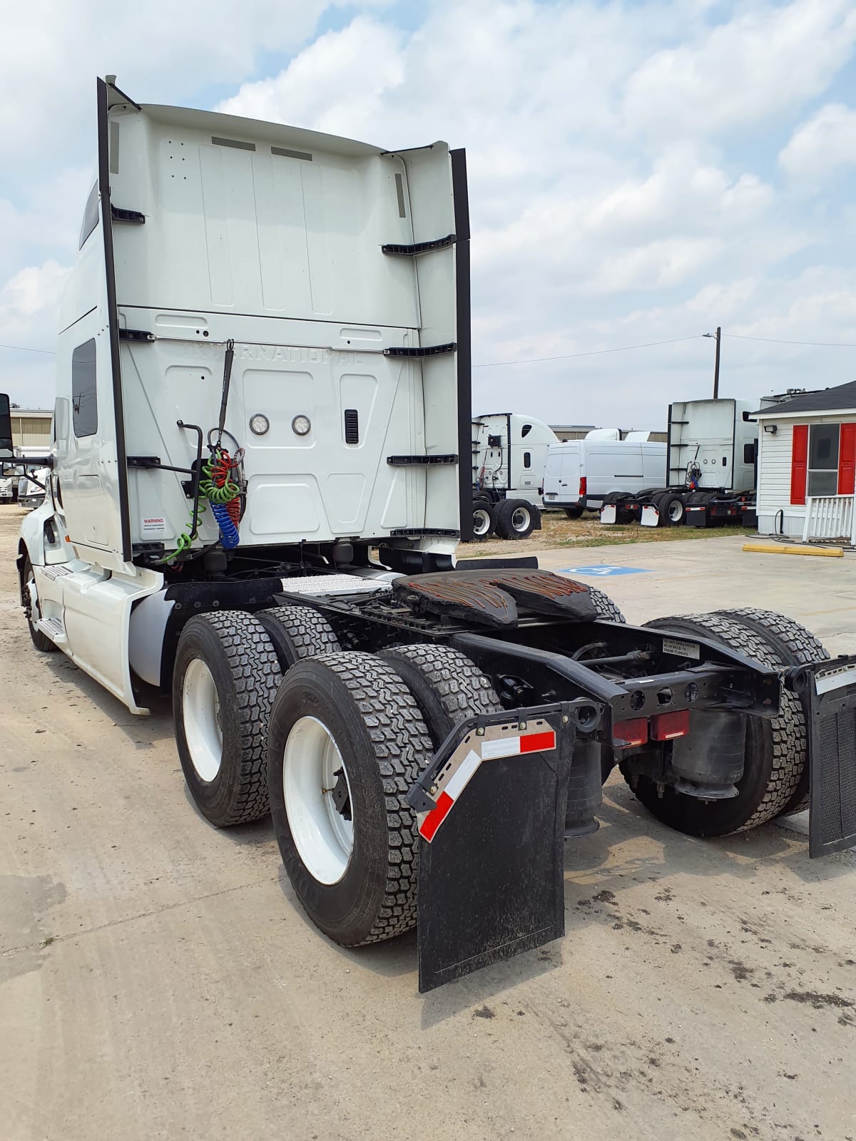 2019 Navistar International LT625 SLPR CAB 868781