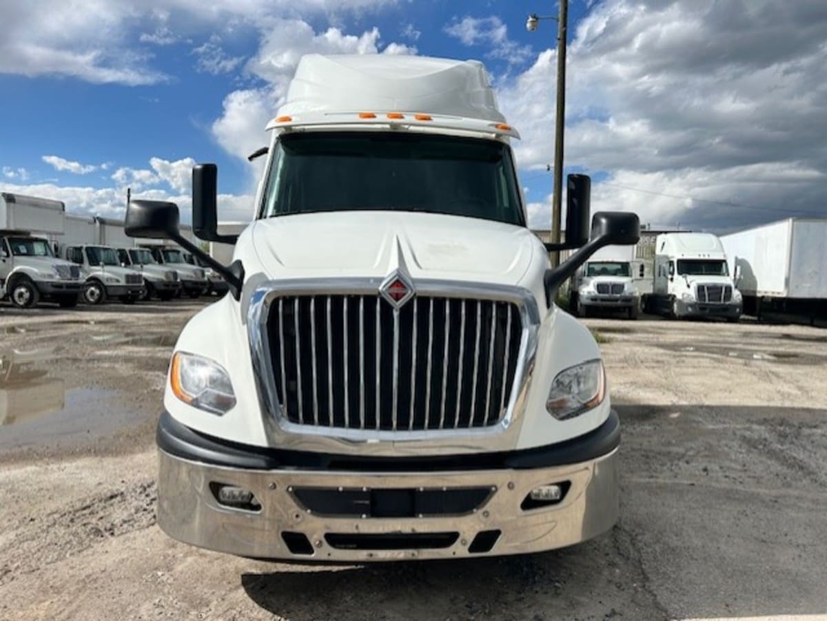 2019 Navistar International LT625 SLPR CAB 868788