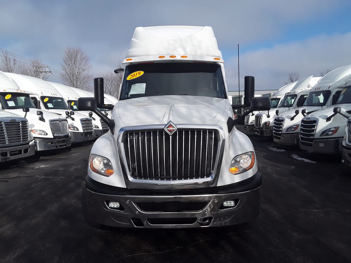 2019 Navistar International LT625 SLPR CAB 868795