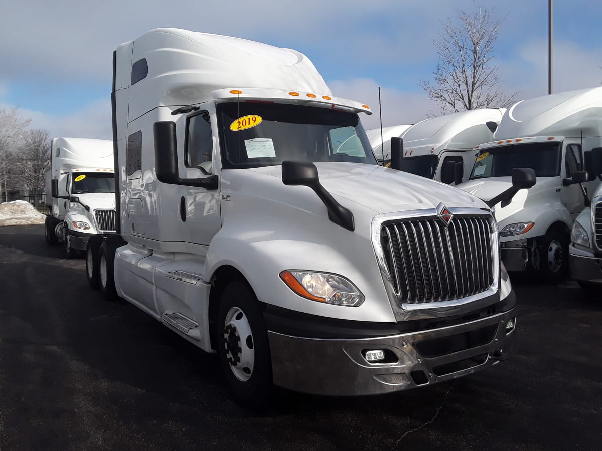 2019 Navistar International LT625 SLPR CAB 868795